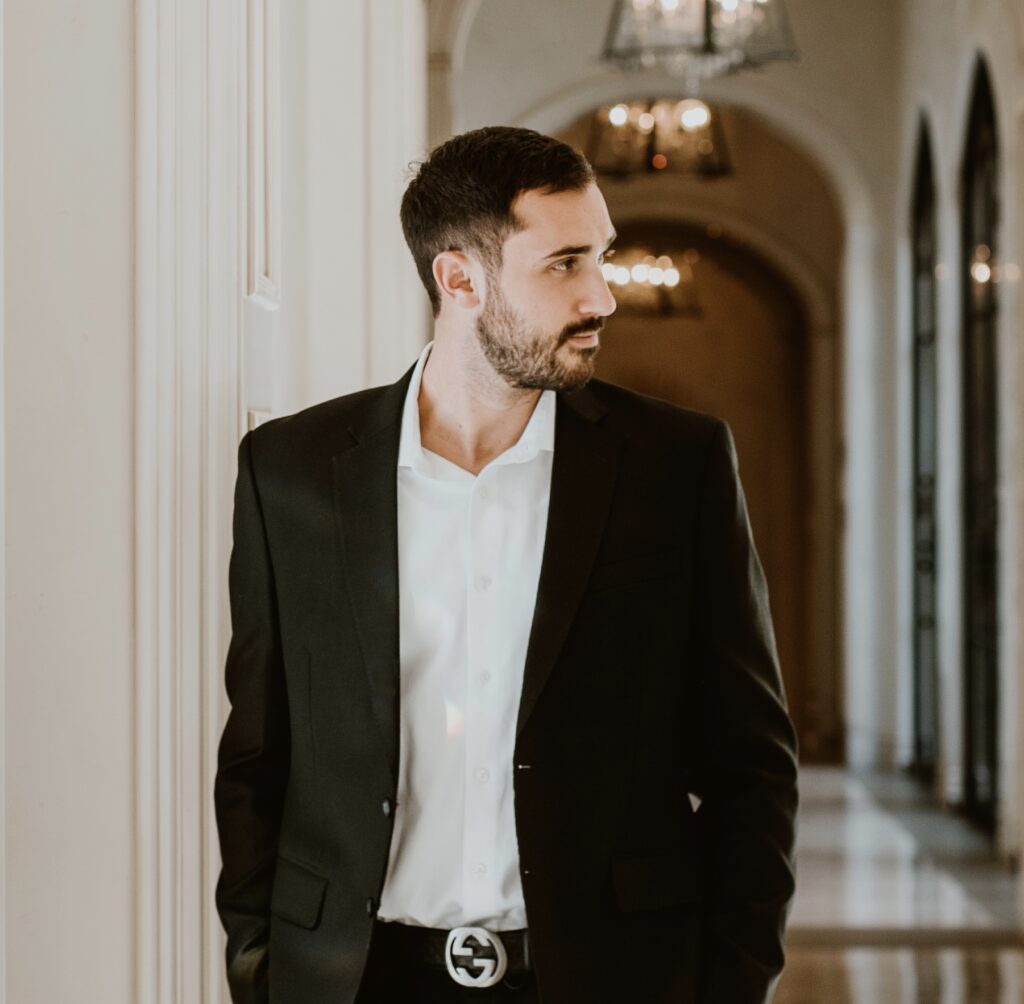 Vincent Fratantoni The Fratantoni Group Luxury Homes